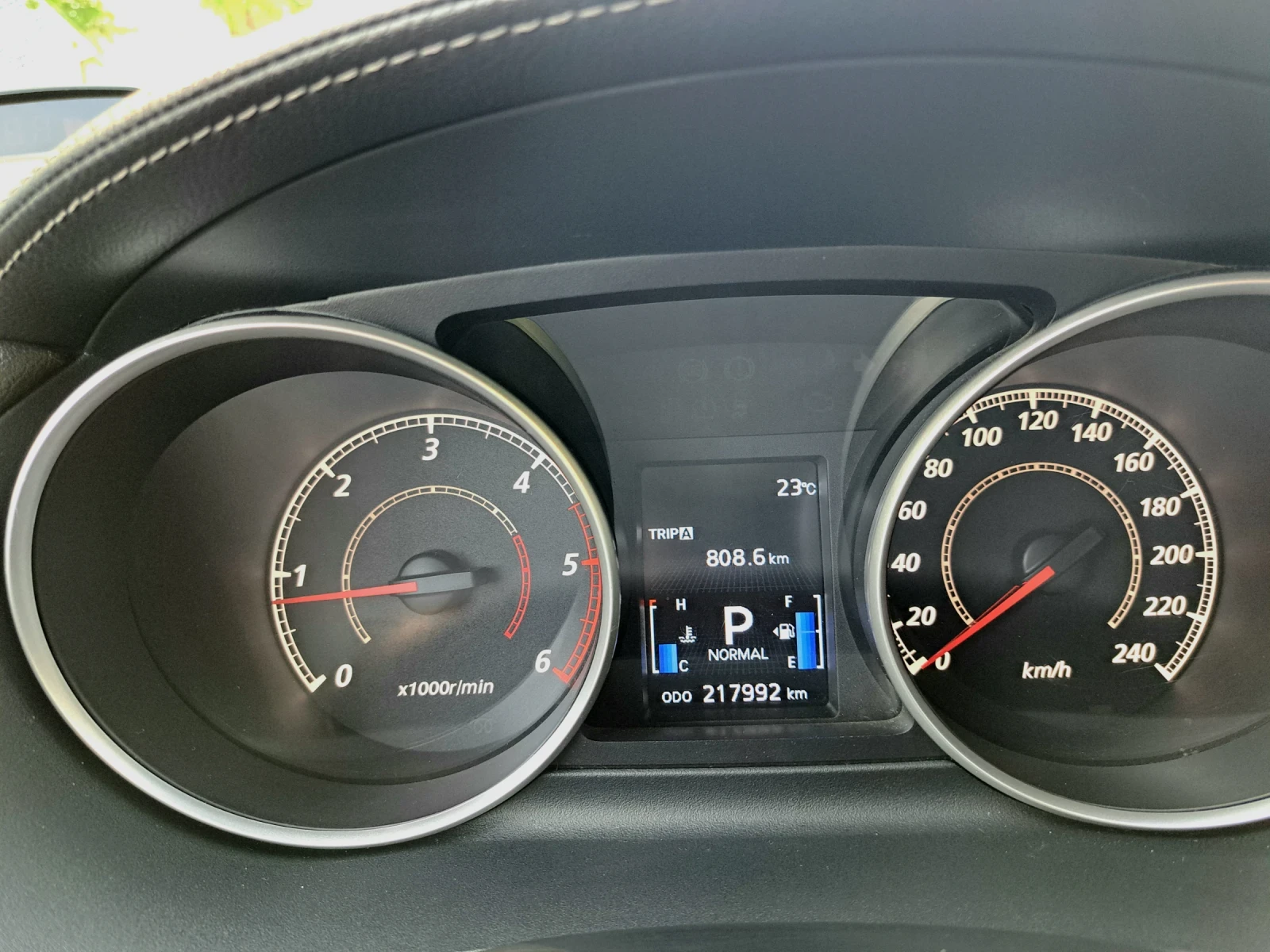 Mitsubishi Outlander 2.2 DID 4x4  - изображение 7