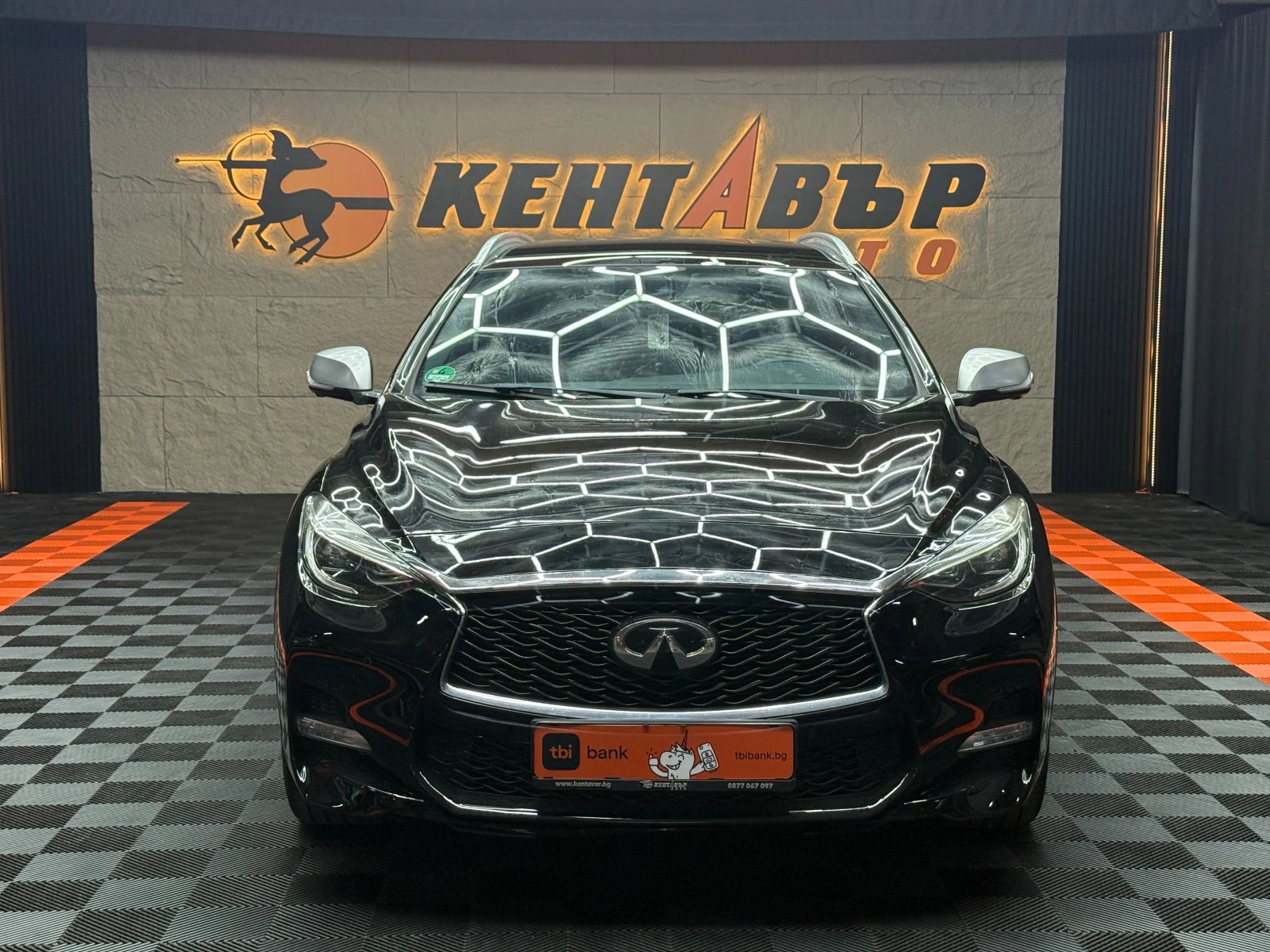 Infiniti Q30 S 2.0i 211 к.с./ГАРАНЦИЯ/БАРТЕР/ЛИЗИНГ/КОМЕНТАР, снимка 2 - Автомобили и джипове - 52175697