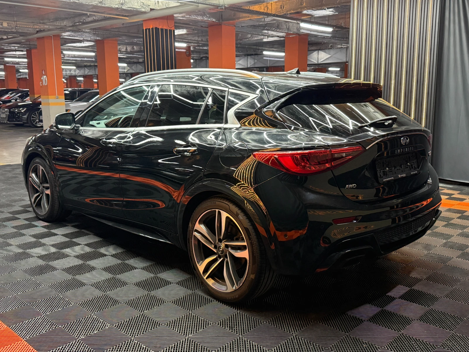 Infiniti Q30 S 2.0i 211 к.с./ГАРАНЦИЯ/БАРТЕР/ЛИЗИНГ/КОМЕНТАР, снимка 5 - Автомобили и джипове - 52175697