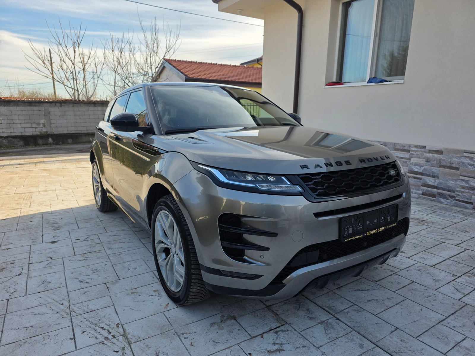Land Rover Range Rover Evoque 2.0 TD4 R DYNAMIC KATO HOBA - изображение 3