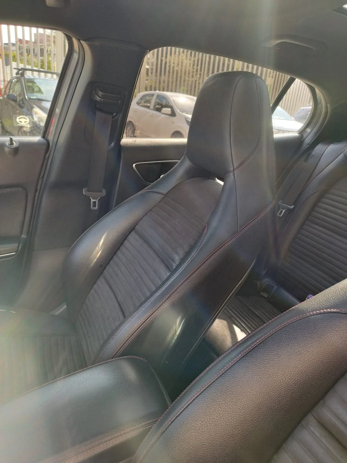 Mercedes-Benz GLA 220 Automatic Premium, снимка 5 - Автомобили и джипове - 54104188