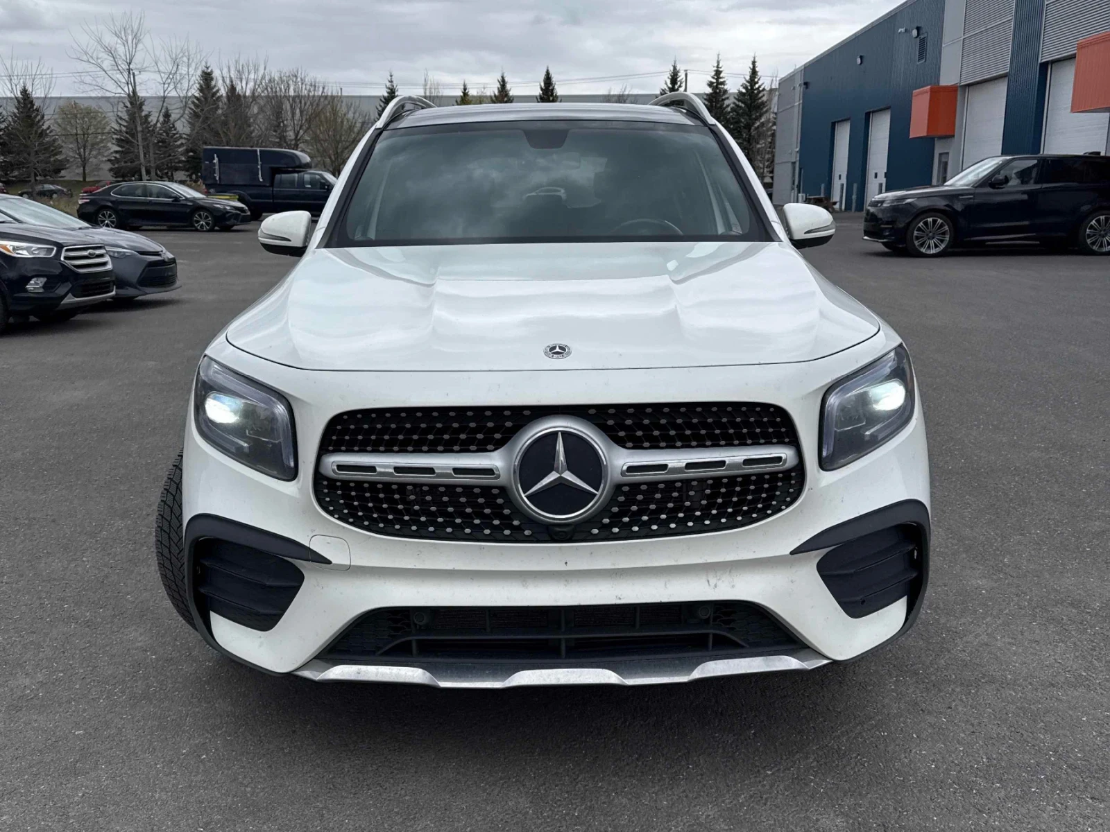 Mercedes-Benz GLB 250 CARFAX * АВТОКРЕДИТ * ПРОГНОЗНА ЦЕНА ДО БГ