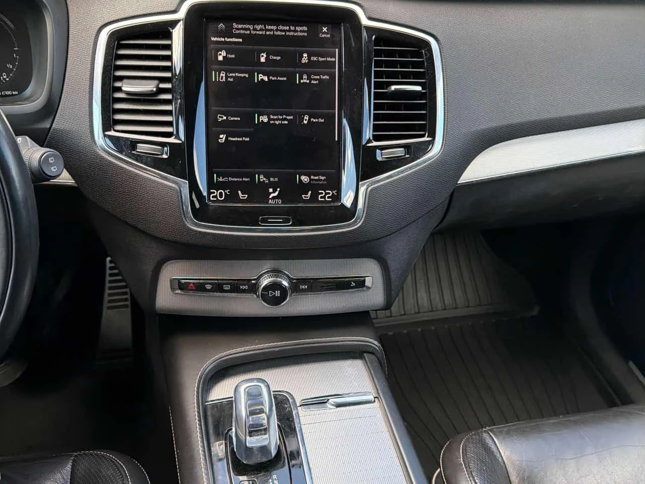 Volvo Xc90 * T8 R Design Hybrid * CARFAX * BOWERS&WILKINS, снимка 9 - Автомобили и джипове - 55697216