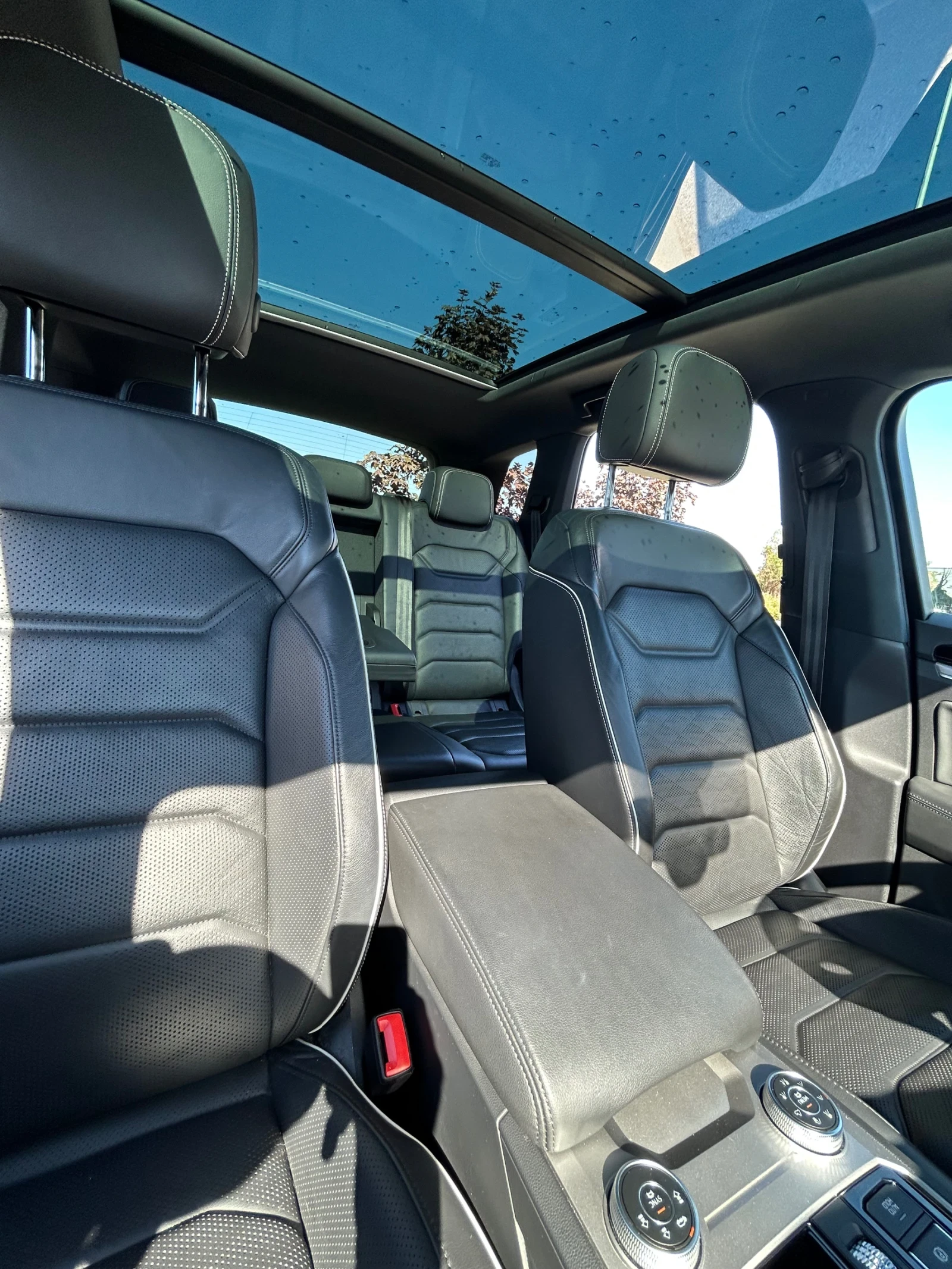 VW Touareg, снимка 5 - Автомобили и джипове - 55729518