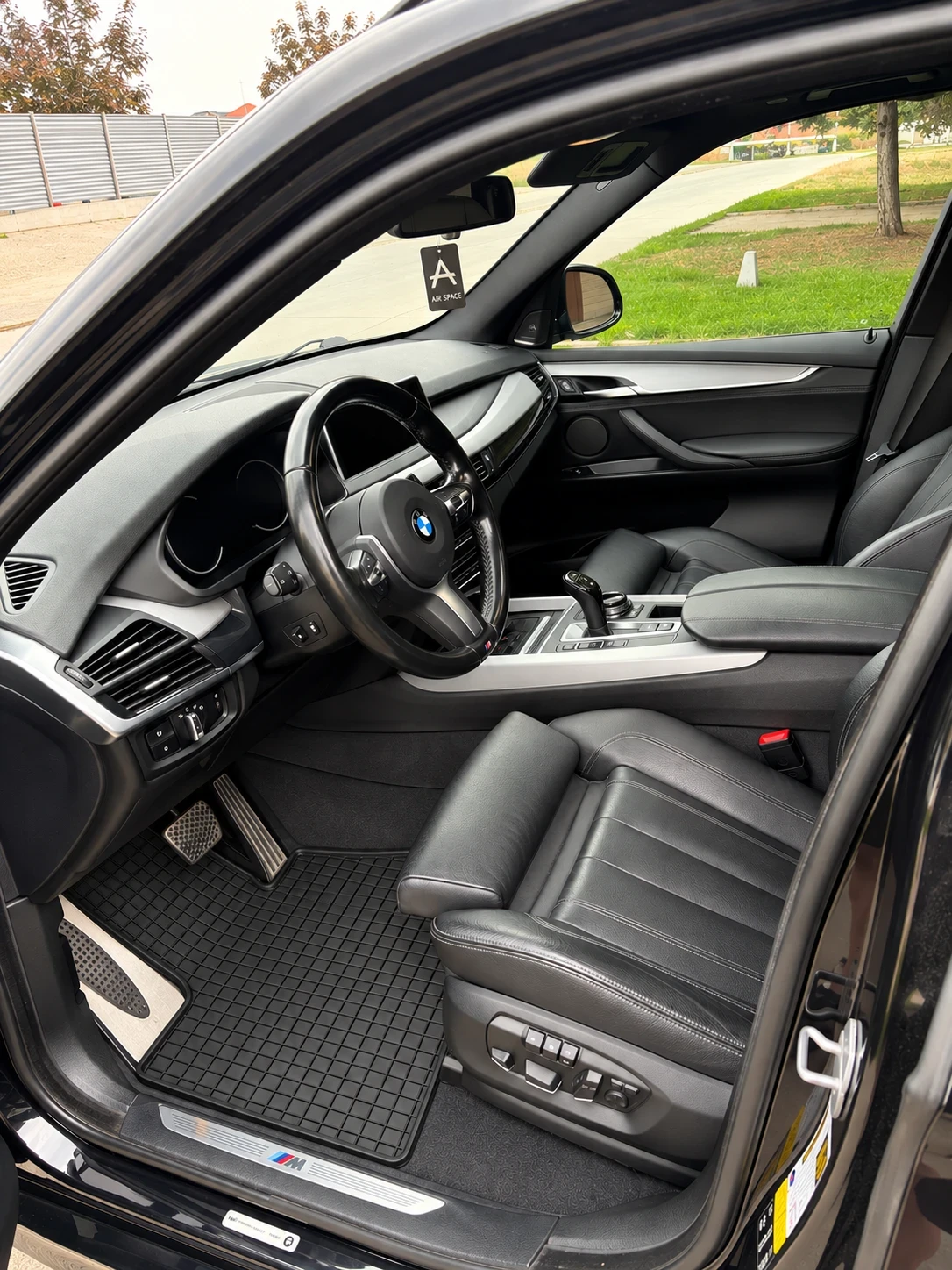 BMW X5 3.0d X-drive M, снимка 8 - Автомобили и джипове - 56687410