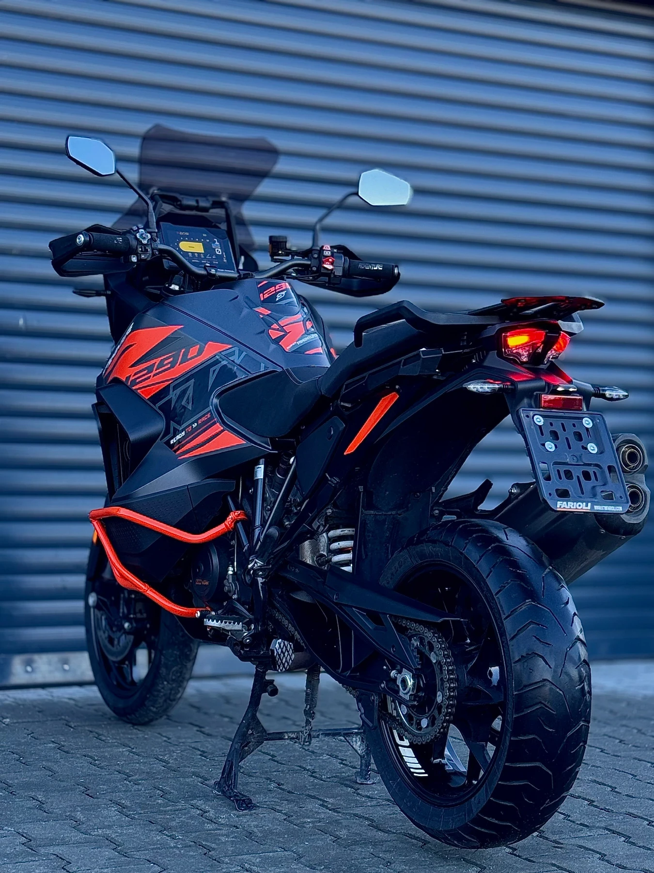 Ktm Adventure 1290 SUPER ADVENTURE S AKRAPOVIC - изображение 9