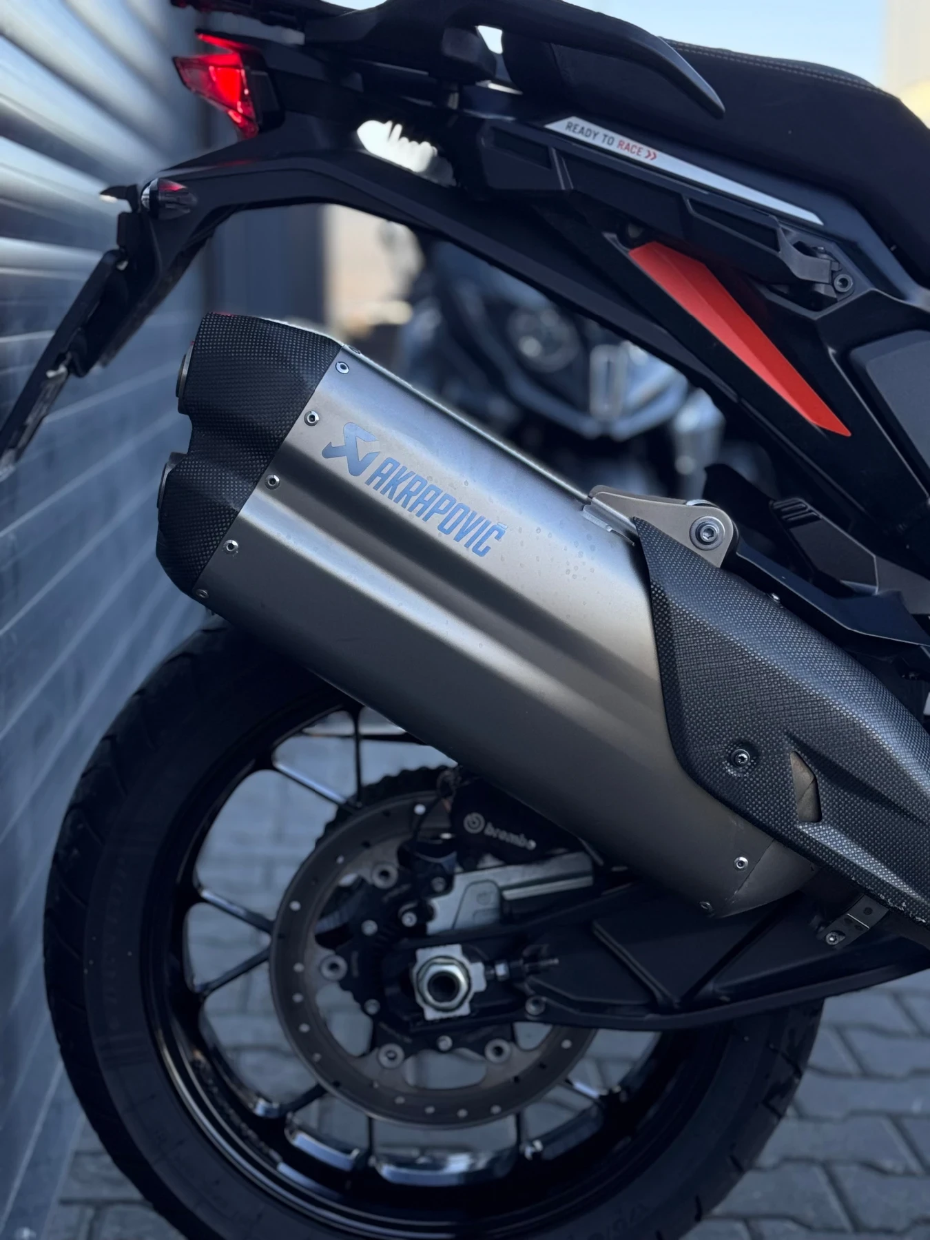 Ktm Adventure 1290 SUPER ADVENTURE S AKRAPOVIC - изображение 10