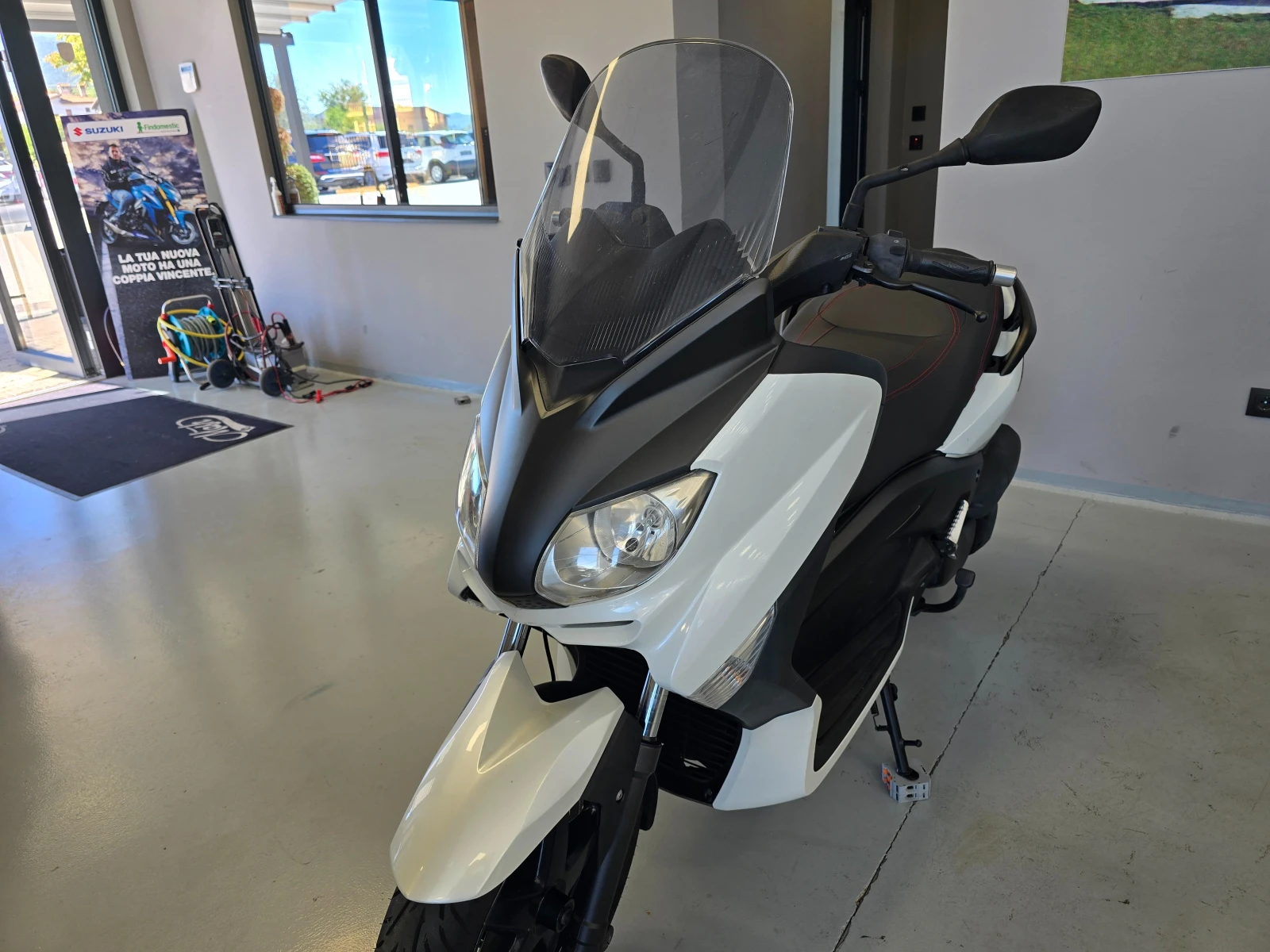 Yamaha X-max 250ie, 2014г., снимка 7 - Мотоциклети и мототехника - 55998975