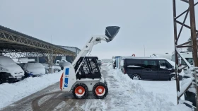 Мини челни товарачи Bobcat 741, снимка 9