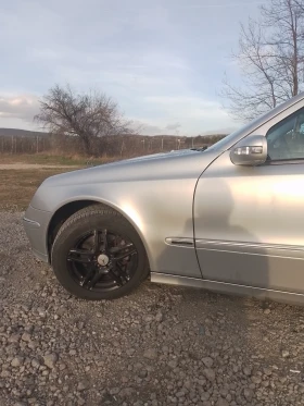 Mercedes-Benz E 270 2.7 CDI Avantgarde , снимка 12