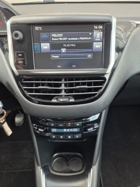 Peugeot 208 1.6Hdi Обслужена , снимка 13