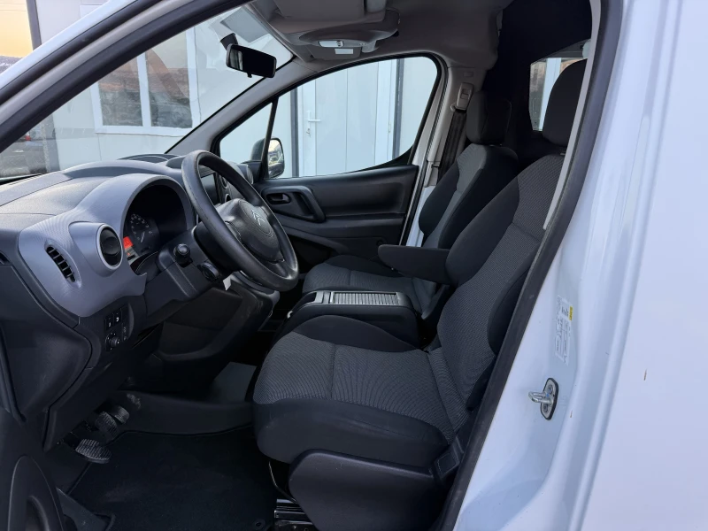 Citroen Berlingo 1.6HDI/NAV/PDC/SERVICE BOOK/EURO6, снимка 7 - Автомобили и джипове - 49504308