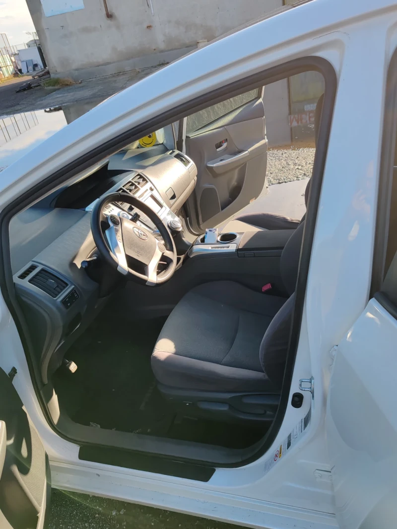 Toyota Prius, снимка 5 - Автомобили и джипове - 51990735