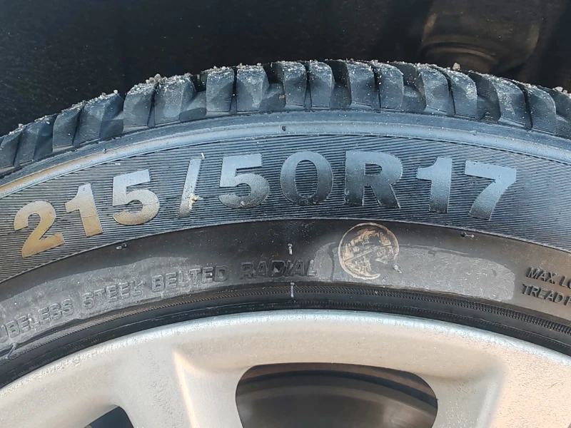 Toyota Prius, снимка 14 - Автомобили и джипове - 51990735