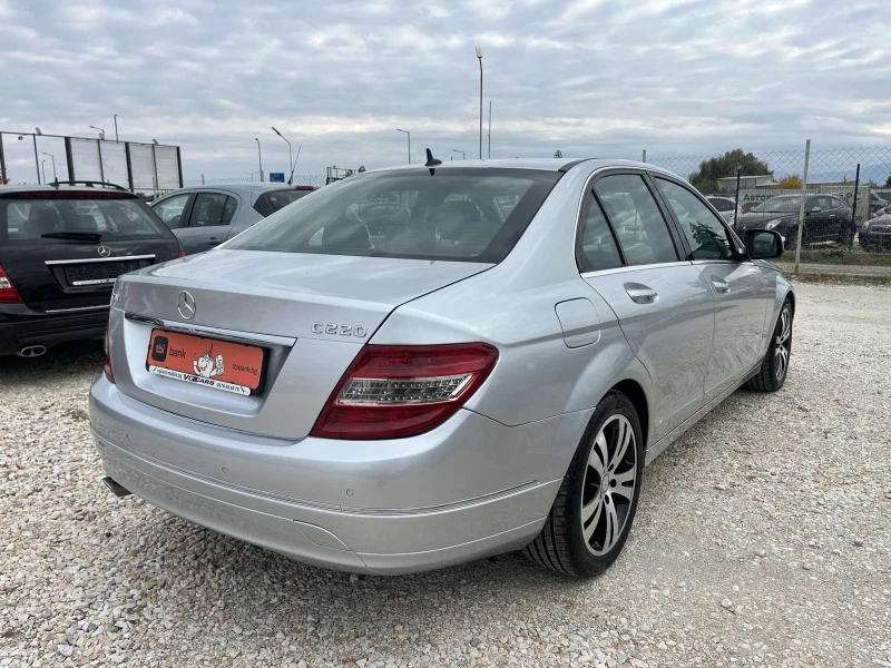 Mercedes-Benz C 220, снимка 7 - Автомобили и джипове - 52303872