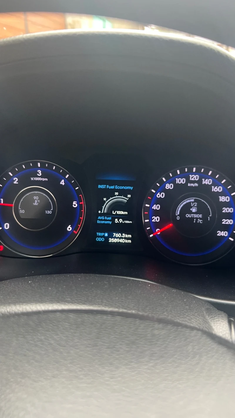 Hyundai I40 1.7 CRDi, снимка 7 - Автомобили и джипове - 52391718