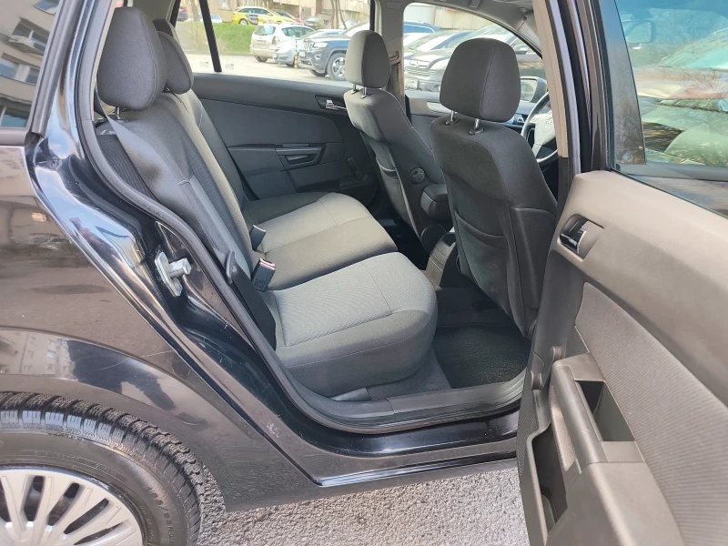 Opel Astra 1.7 CDTI * КЛИМАТРОНИК* !ТОП!, снимка 12 - Автомобили и джипове - 52792794