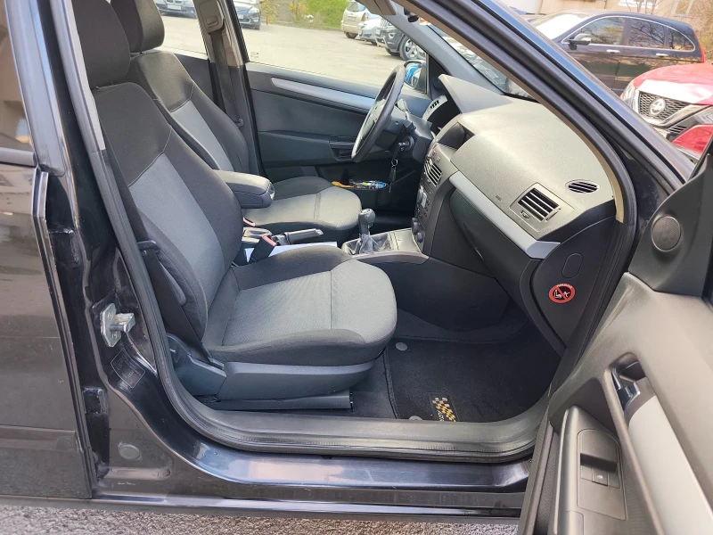 Opel Astra 1.7 CDTI * КЛИМАТРОНИК* !ТОП!, снимка 9 - Автомобили и джипове - 52792794
