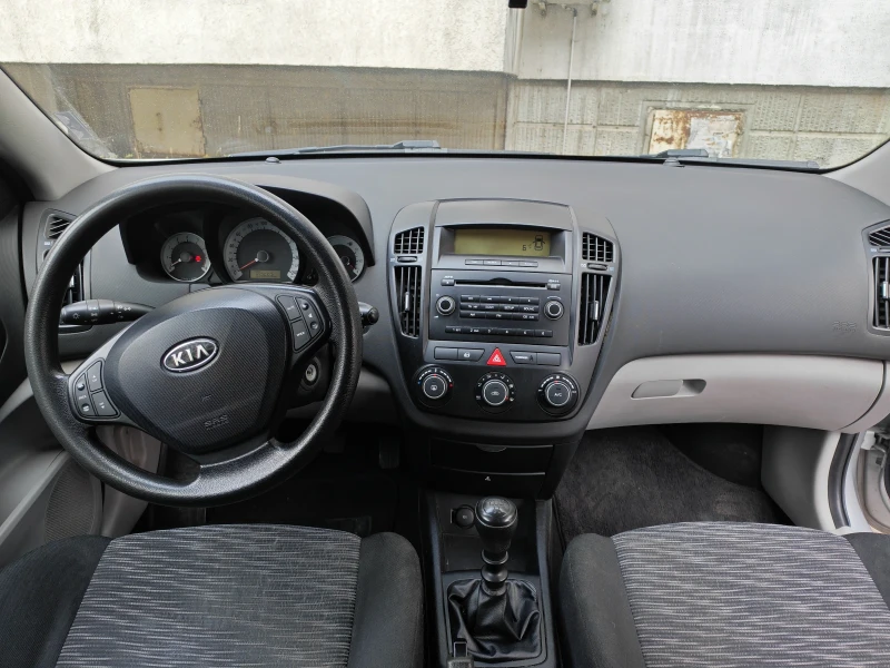 Kia Ceed, снимка 5 - Автомобили и джипове - 52915519
