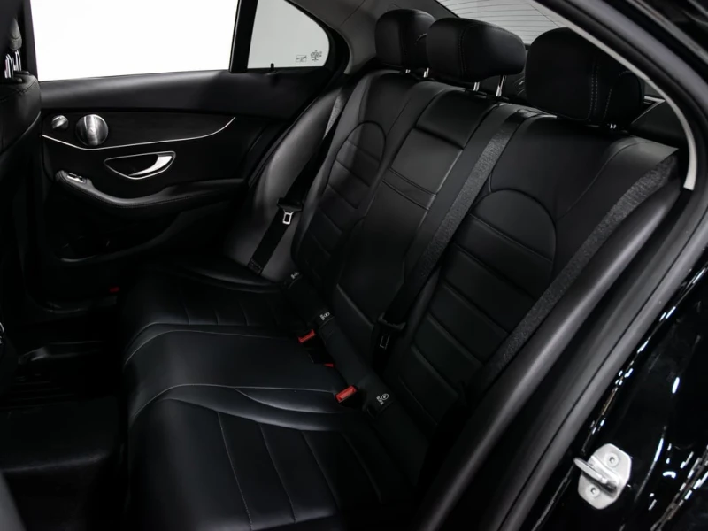 Mercedes-Benz C 300 * AMG* CARFAX * ЦЕНА ДО БЪЛГАРИЯ, снимка 12 - Автомобили и джипове - 52969071