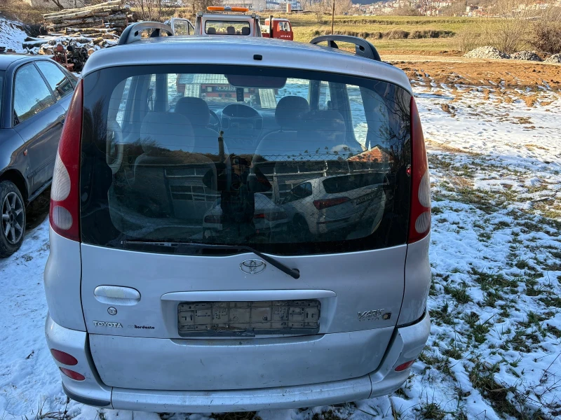 Toyota Yaris verso, снимка 3 - Автомобили и джипове - 53118375