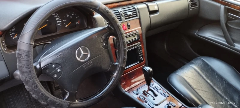 Mercedes-Benz 320 CDI KLIMATRONIK, снимка 14 - Автомобили и джипове - 53140708