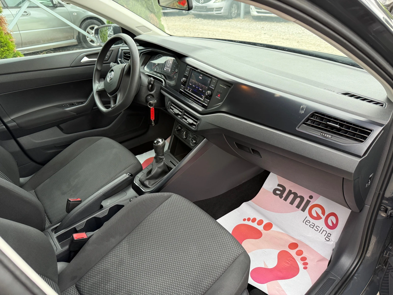 VW Polo 1.0 I ЕВРО 6 Б !! РЕАЛНИ 98000 км - изображение 9