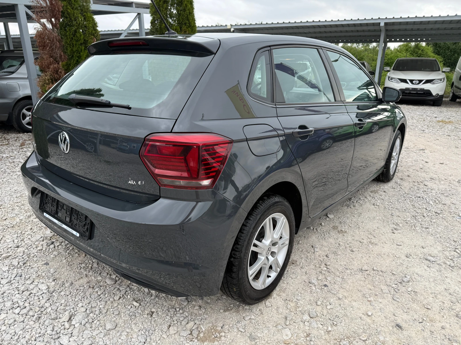 VW Polo 1.0 I ЕВРО 6 Б !! РЕАЛНИ 98000 км - изображение 3