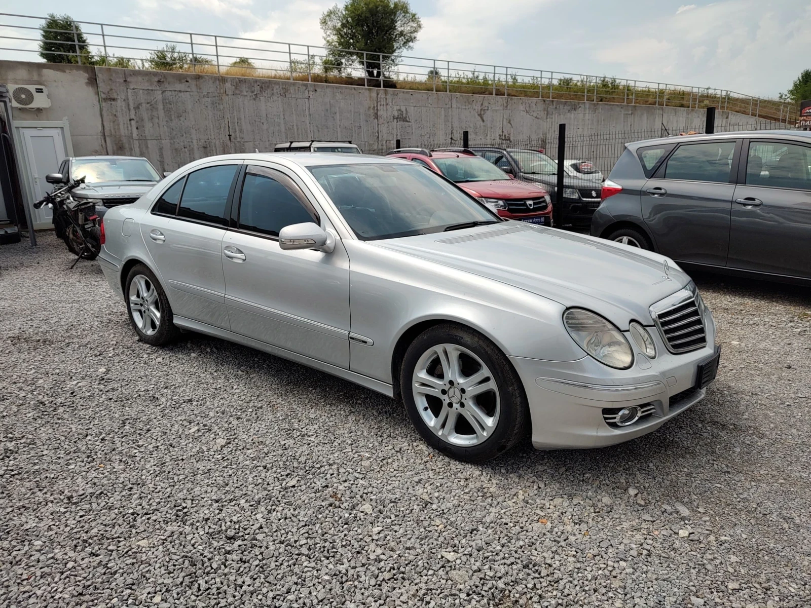Mercedes-Benz E 320 EVO AVANTGARDE - изображение 2