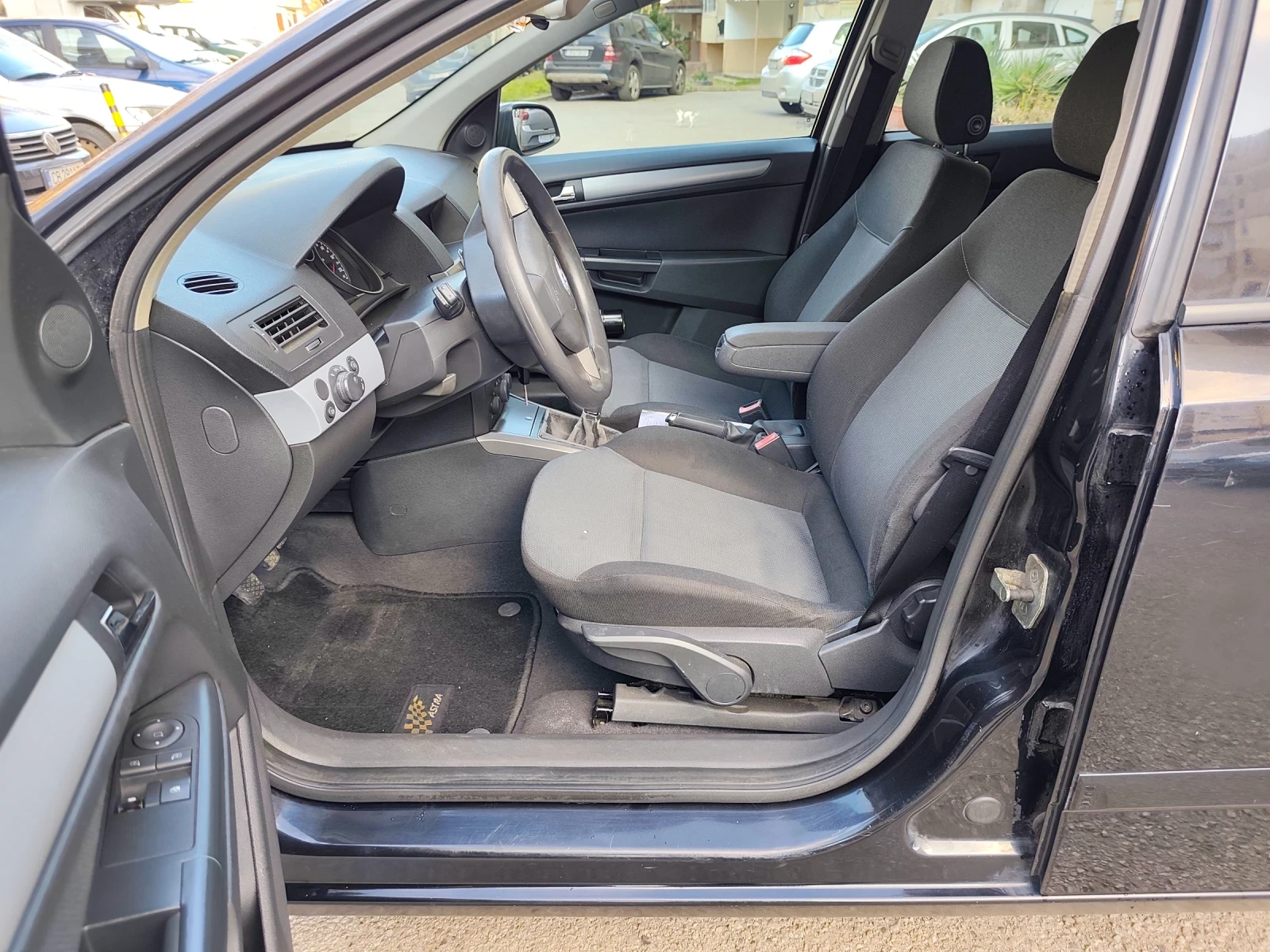 Opel Astra 1.7 CDTI * КЛИМАТРОНИК* !ТОП! - изображение 10