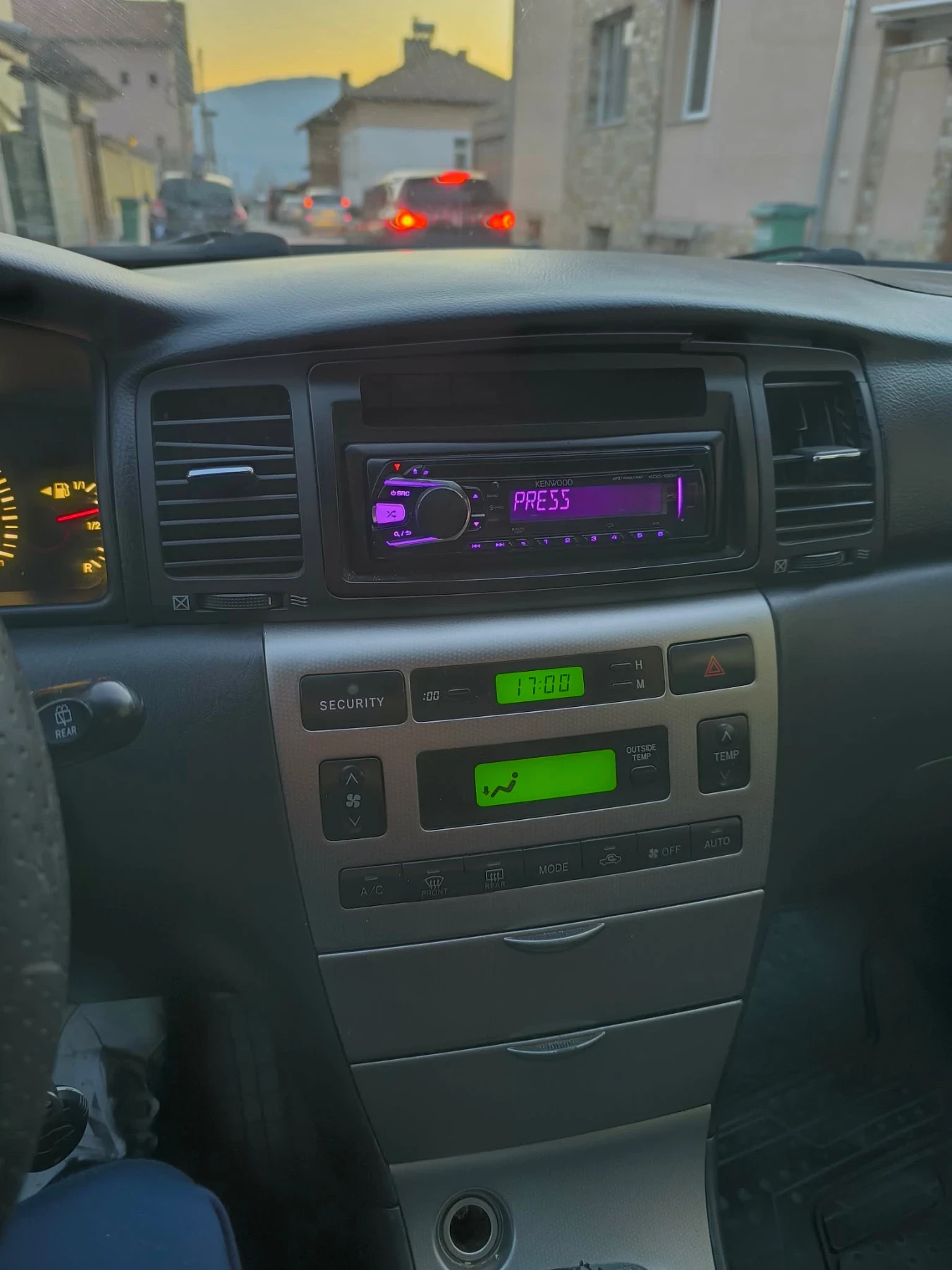 Toyota Corolla 2.0 D4D, снимка 7 - Автомобили и джипове - 53743183