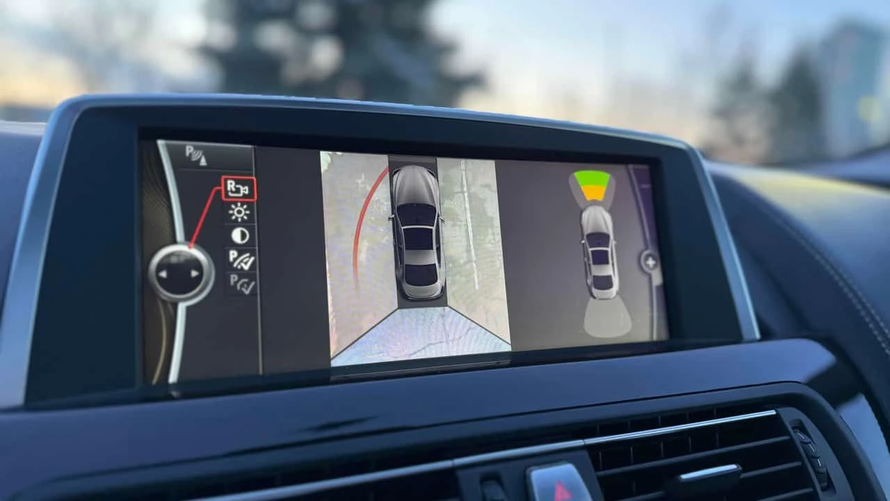 BMW 650 650i xDrive  CARFAX, снимка 9 - Автомобили и джипове - 53867376