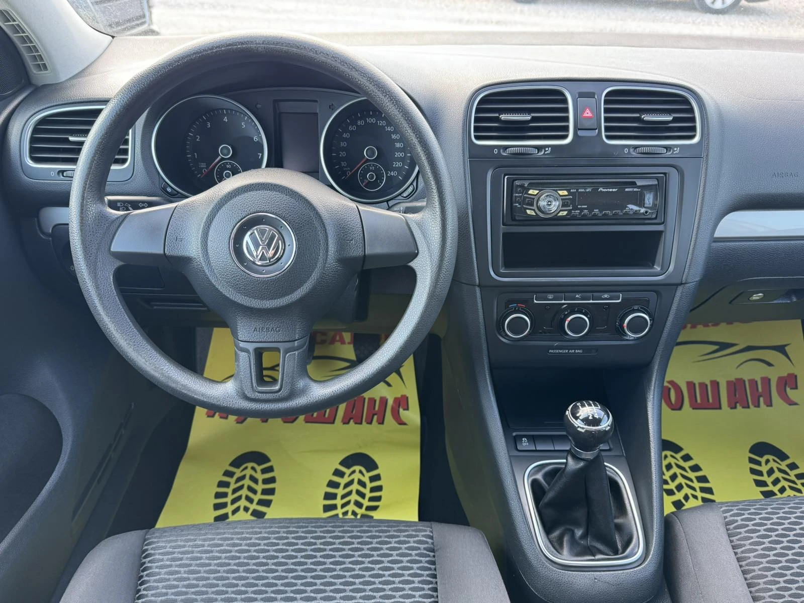VW Golf 1.4i, снимка 10 - Автомобили и джипове - 54109934