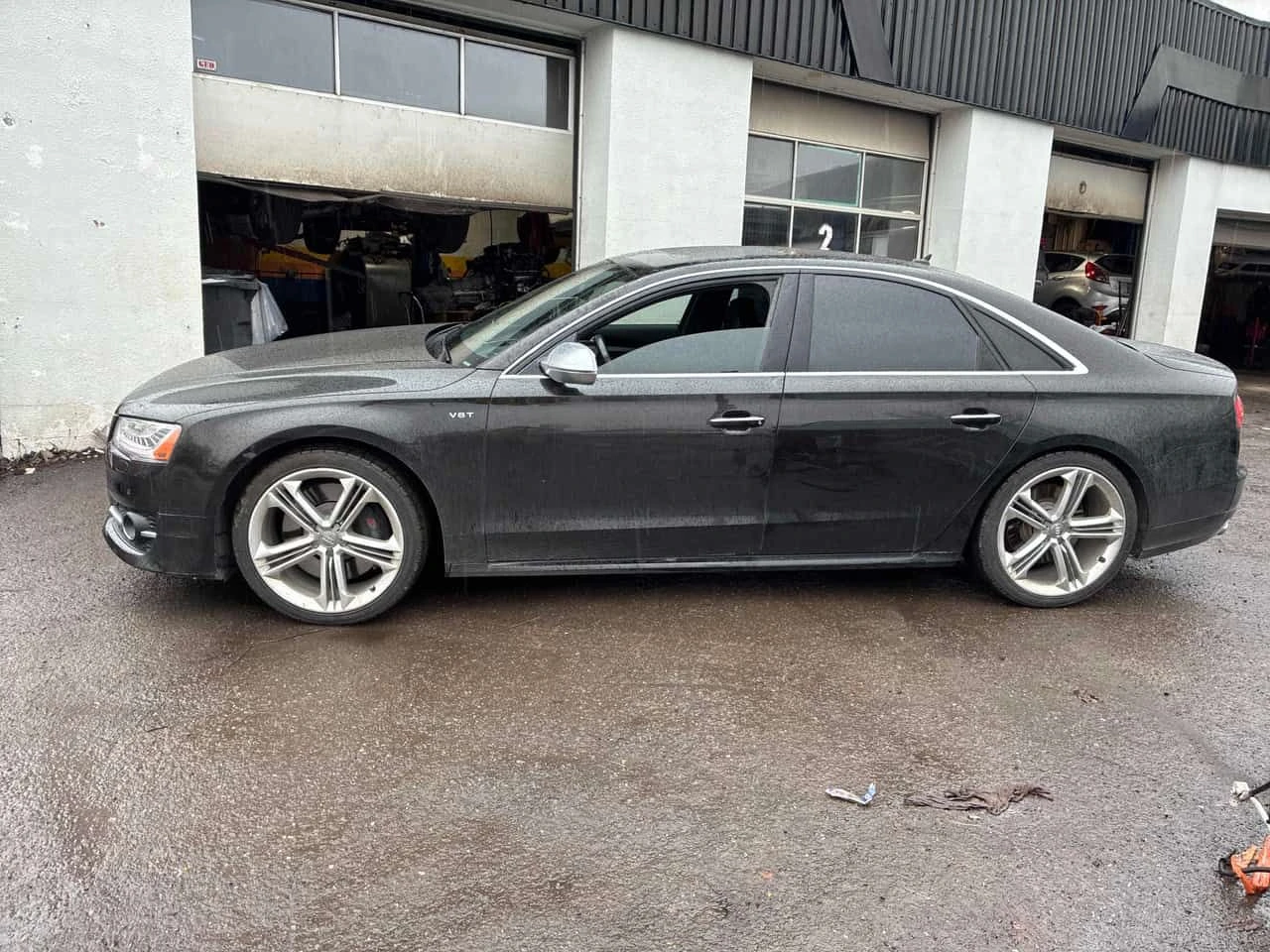 Audi S8 * DISTRONIC * KEYLESS * HEAD-UP * 360 * ОБДУХВАНЕ , снимка 3 - Автомобили и джипове - 54327505