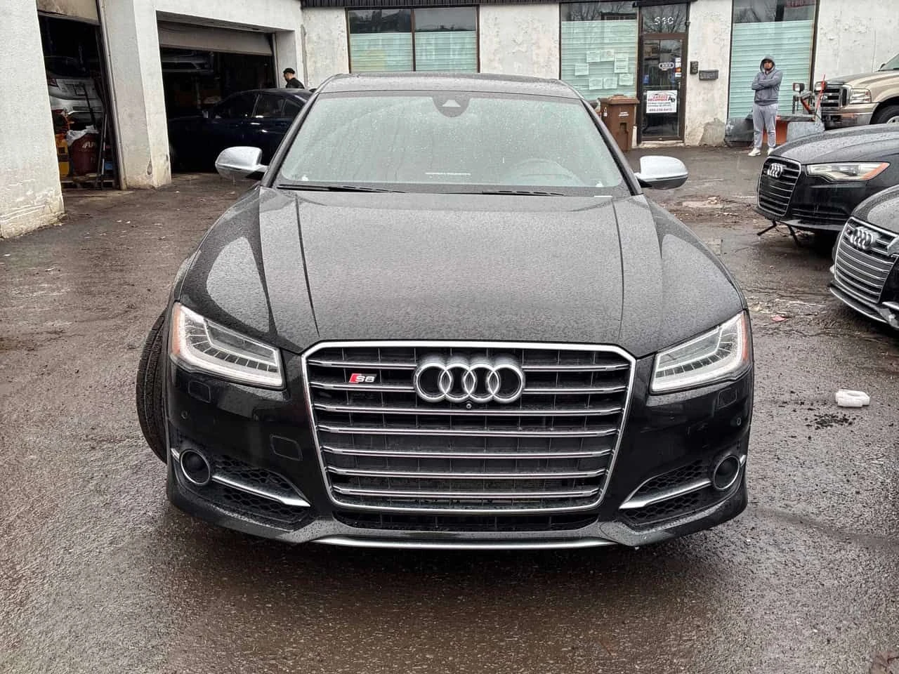 Audi S8 * DISTRONIC * KEYLESS * HEAD-UP * 360 * ОБДУХВАНЕ , снимка 2 - Автомобили и джипове - 54327505