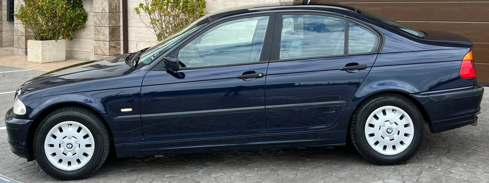 BMW 318 1.8I/AUTOMAT/2003/Г, снимка 2 - Автомобили и джипове - 54493013
