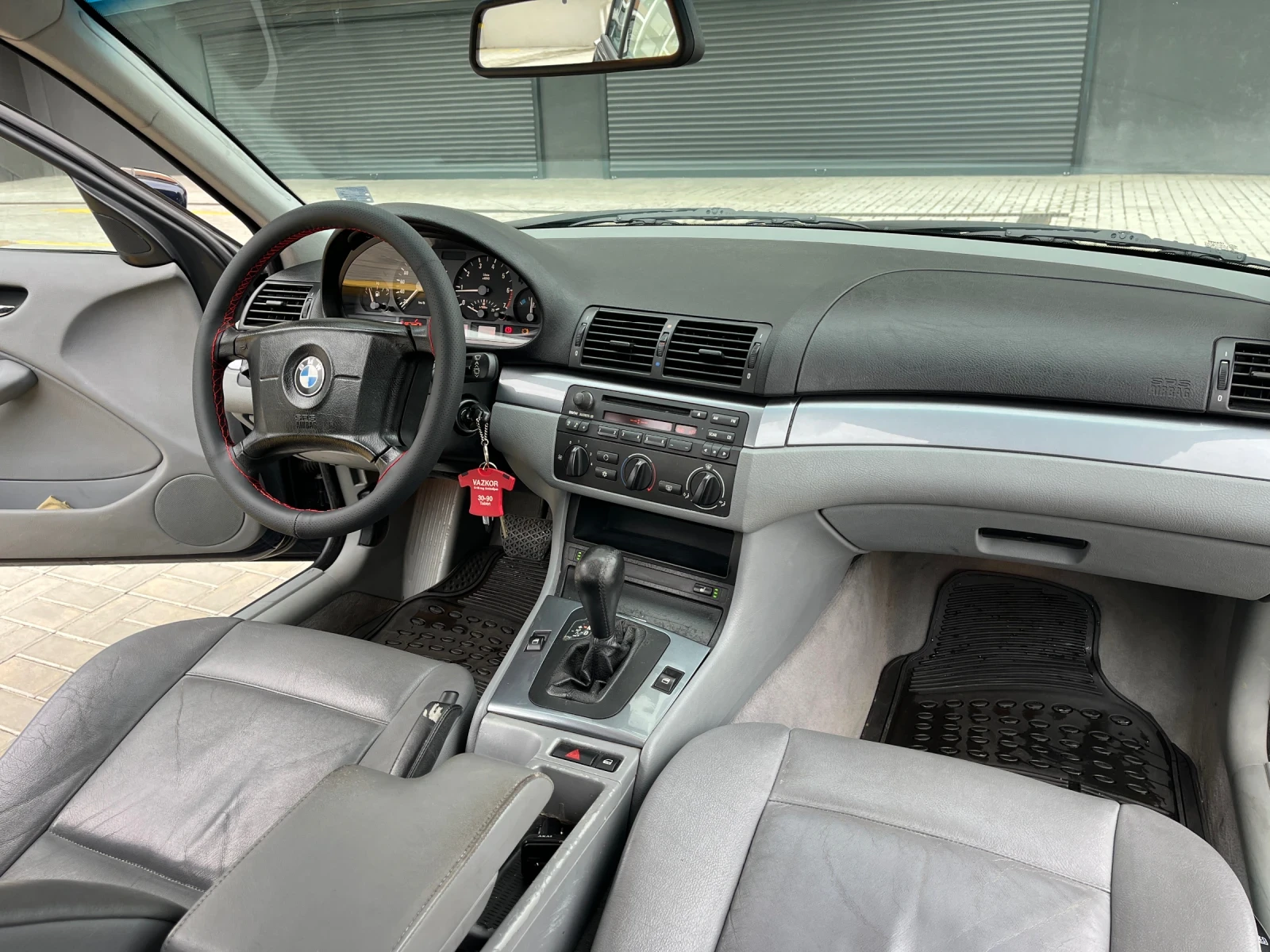 BMW 318 1.8I/AUTOMAT/2003/Г, снимка 15 - Автомобили и джипове - 54493013