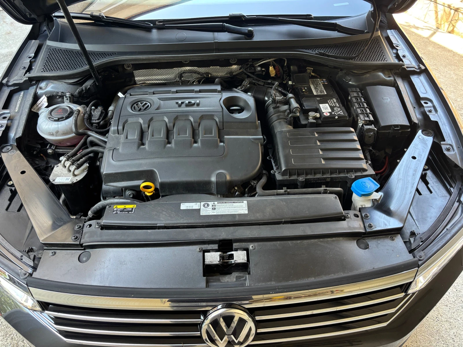 VW Passat     B8 DSG PANORAMA ACC LED DAS WELTAUTO, снимка 16 - Автомобили и джипове - 54514991