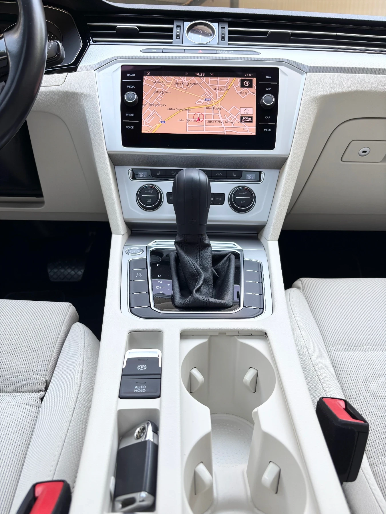 VW Passat TDI| DSG7| Comfort | Панорама | N1 | Реален пробег, снимка 9 - Автомобили и джипове - 54785402
