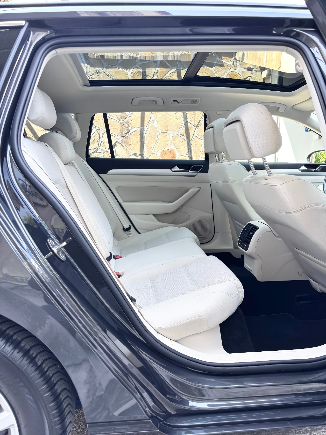 VW Passat TDI| DSG7| Comfort | Панорама | N1 | Реален пробег, снимка 14 - Автомобили и джипове - 54785402