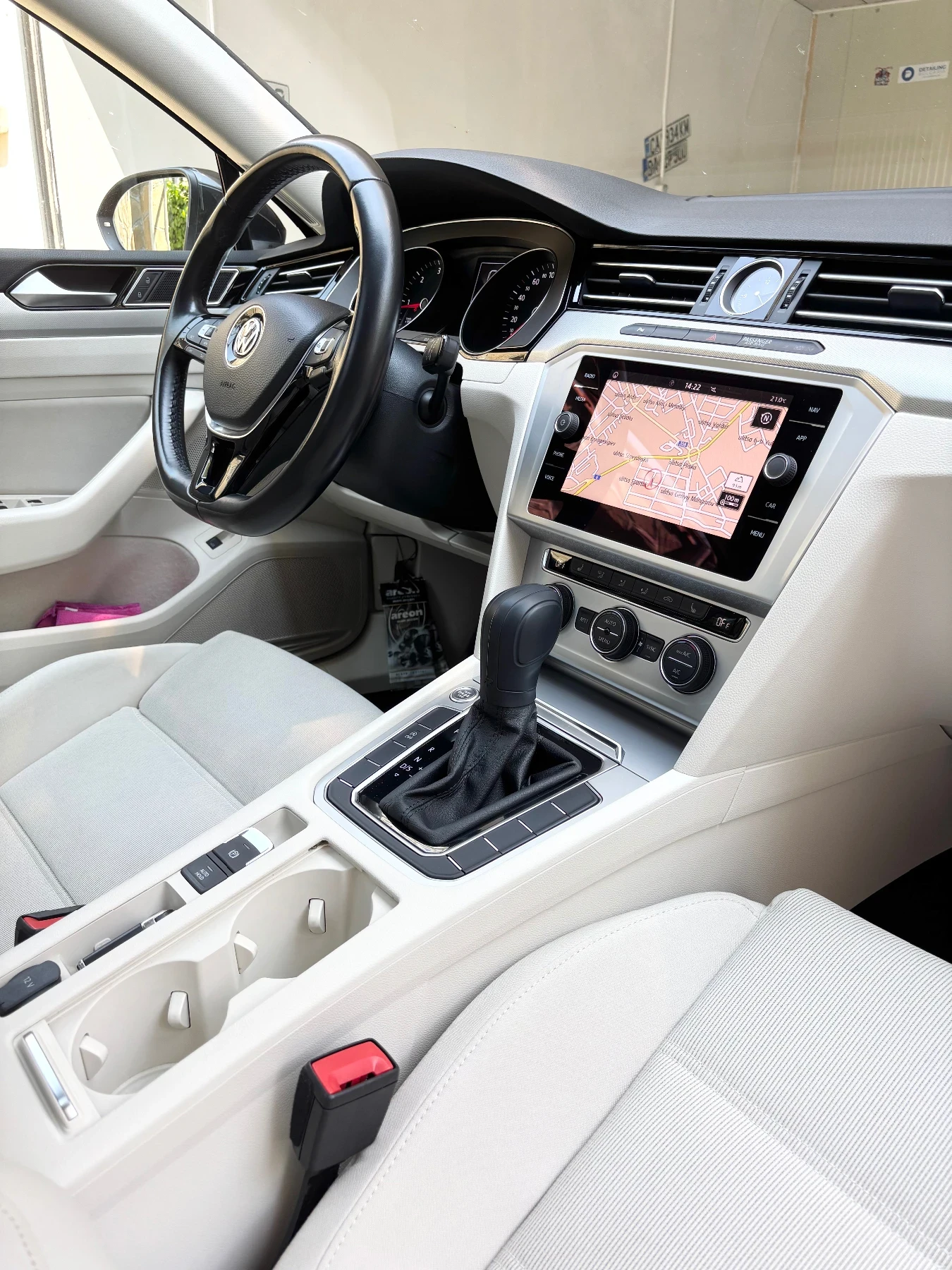 VW Passat TDI| DSG7| Comfort | Панорама | N1 | Реален пробег, снимка 8 - Автомобили и джипове - 54785402