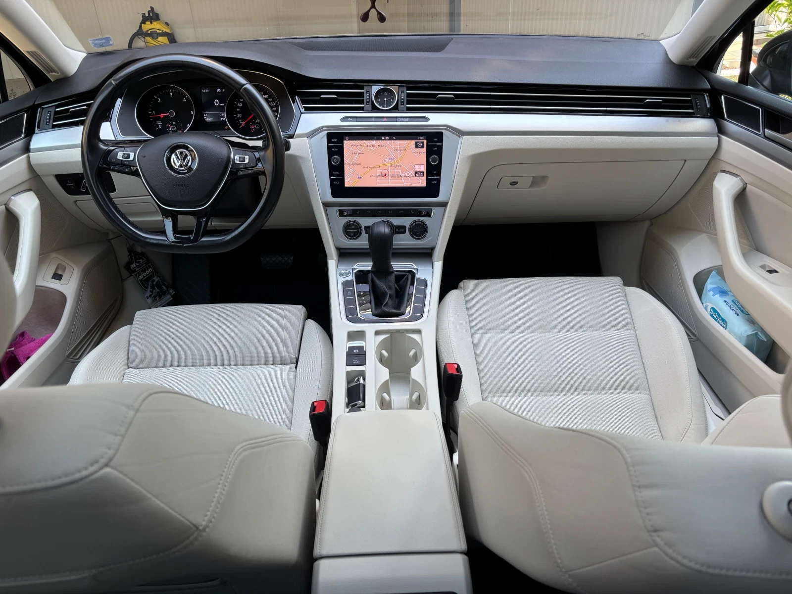 VW Passat     B8 DSG PANORAMA ACC LED DAS WELTAUTO, снимка 12 - Автомобили и джипове - 54514991