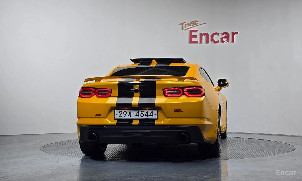 Chevrolet Camaro SS* 6.2* V8* ПОДГРЕВ* ОБДУХВАНЕ* КАМЕРА* КЕЙЛЕС* , снимка 4 - Автомобили и джипове - 54700559
