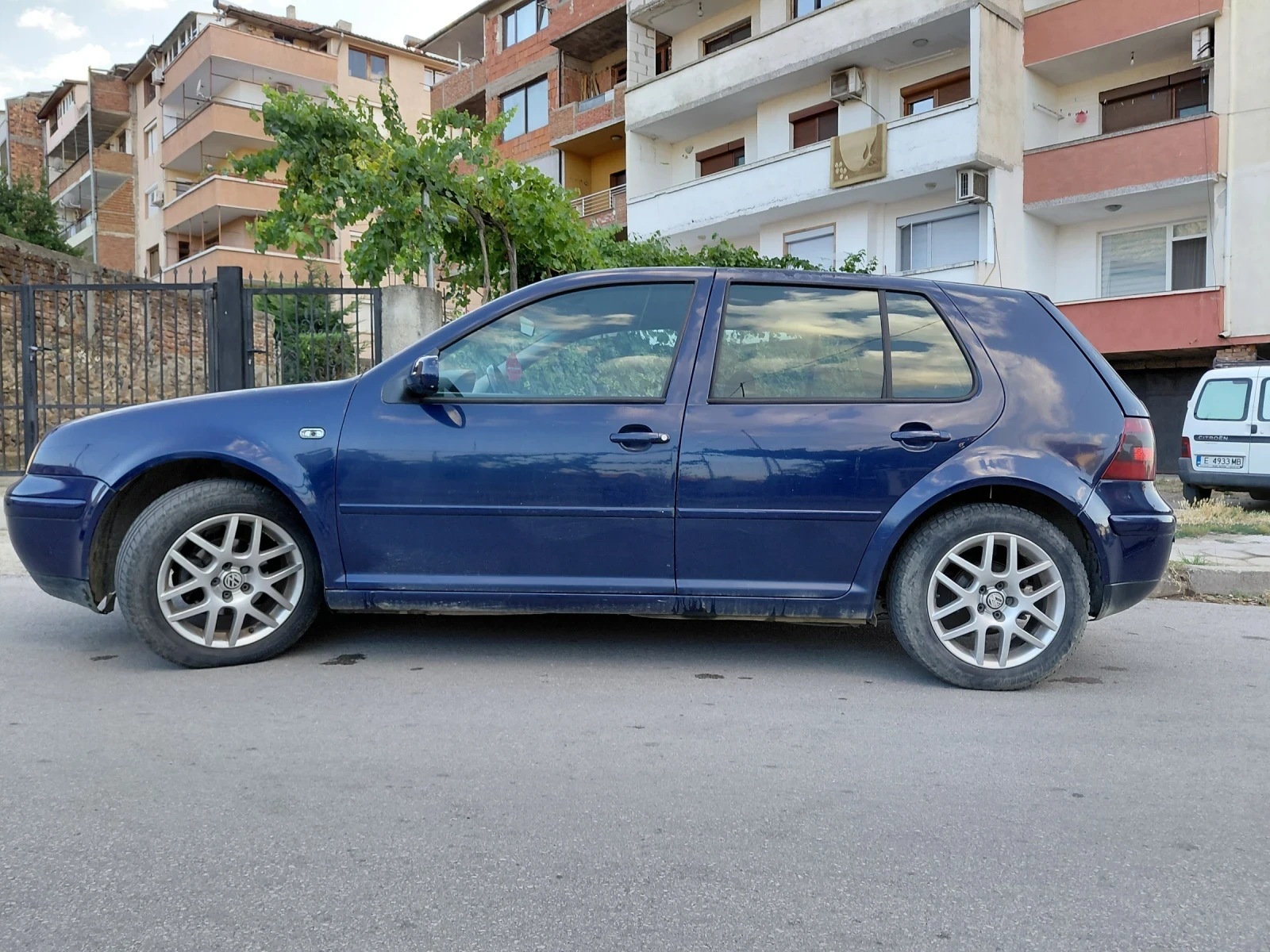 VW Golf 1.6i, снимка 10 - Автомобили и джипове - 55106125