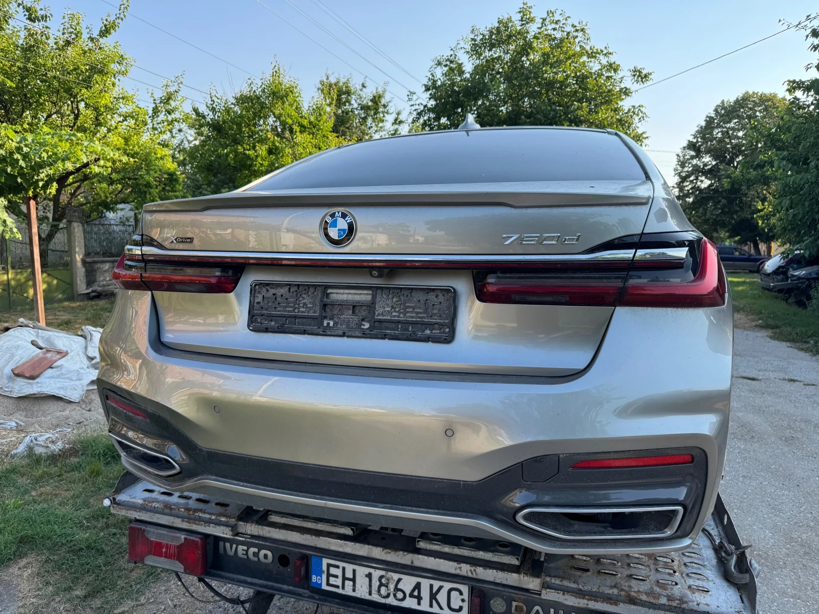 BMW 750 M sport, снимка 2 - Автомобили и джипове - 55188810