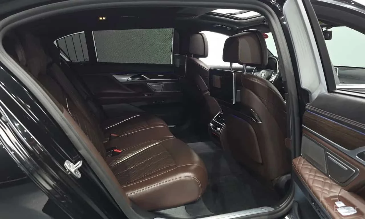 BMW 740 * 740Li xDrive Design Pure Excellence * ТЕЛЕВИЗОРИ, снимка 11 - Автомобили и джипове - 55564877