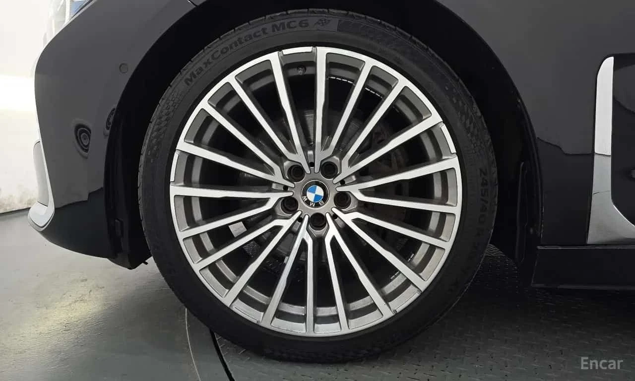 BMW 740 * 740Li xDrive Design Pure Excellence * ТЕЛЕВИЗОРИ, снимка 5 - Автомобили и джипове - 55564877