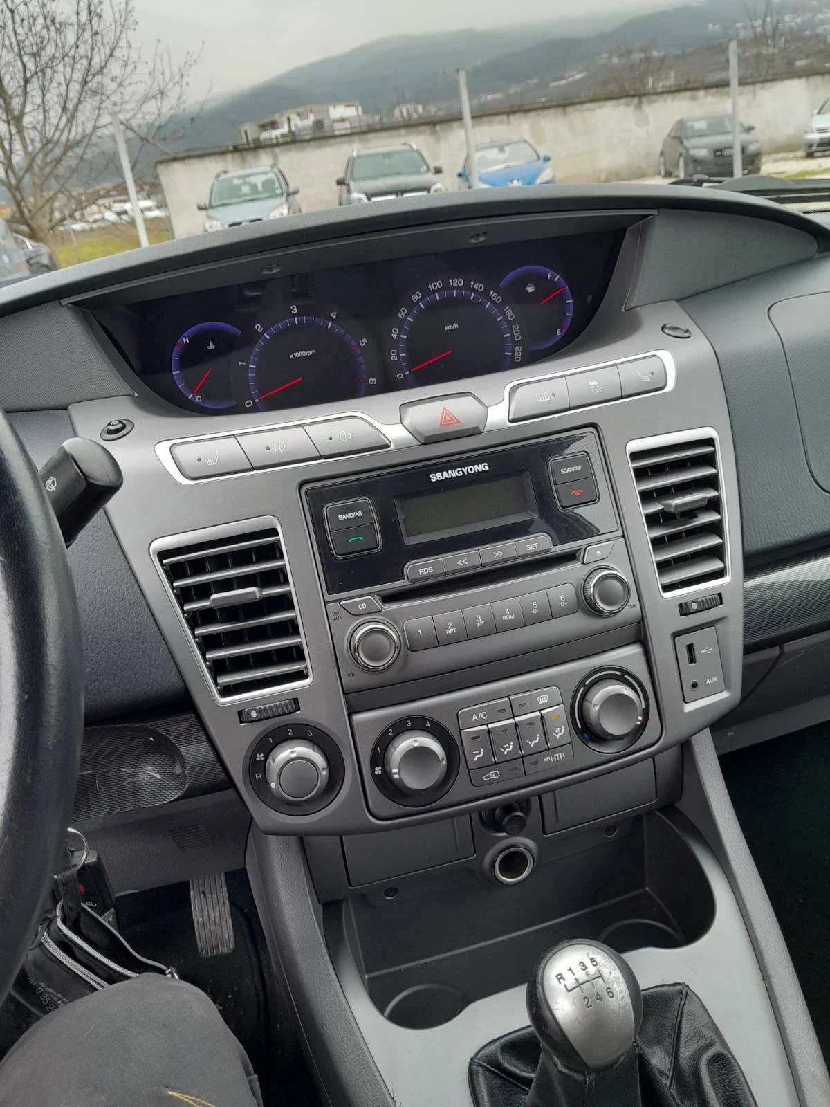 SsangYong Rodius, снимка 6 - Автомобили и джипове - 55885721
