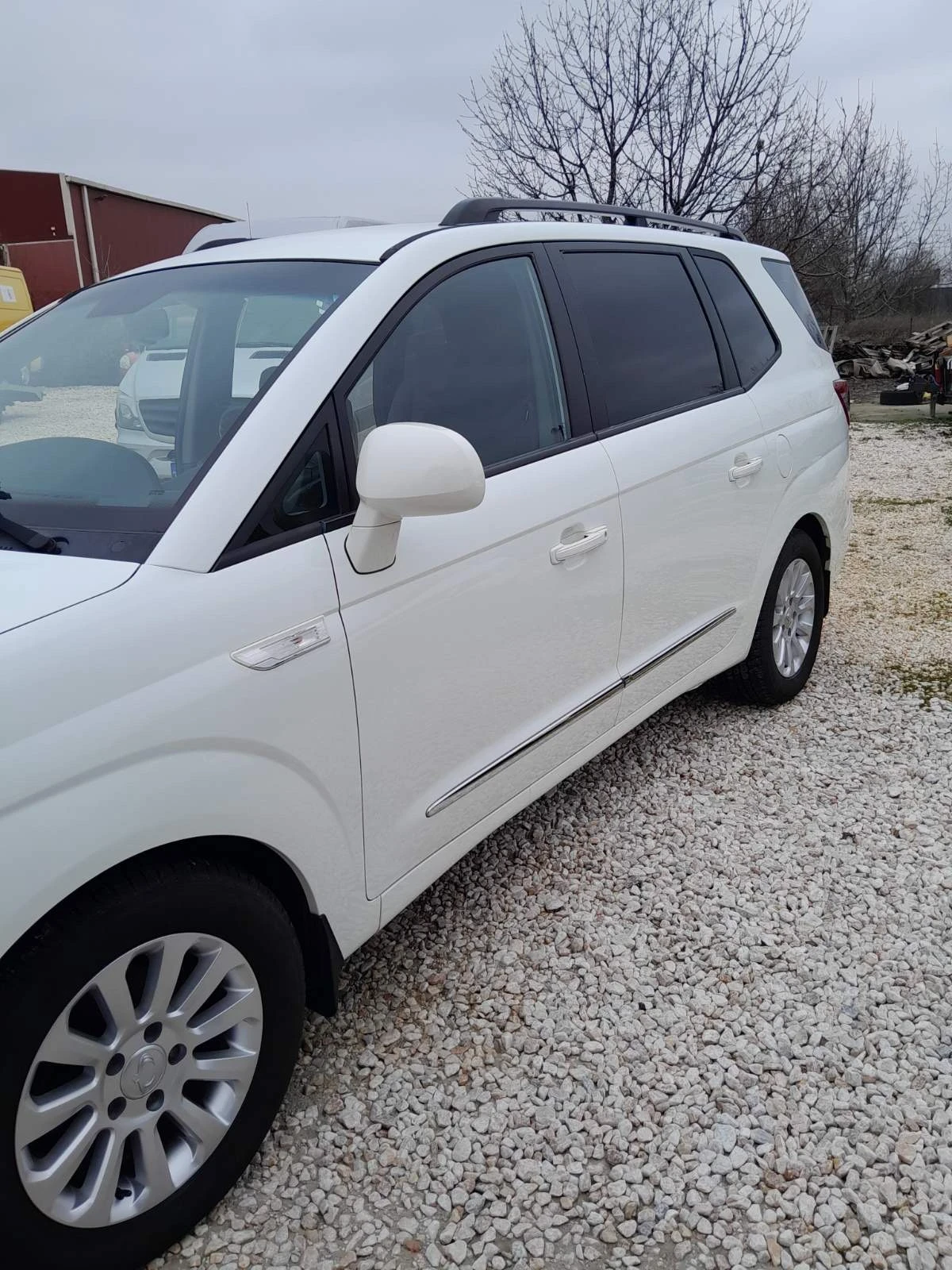 SsangYong Rodius, снимка 3 - Автомобили и джипове - 55885721