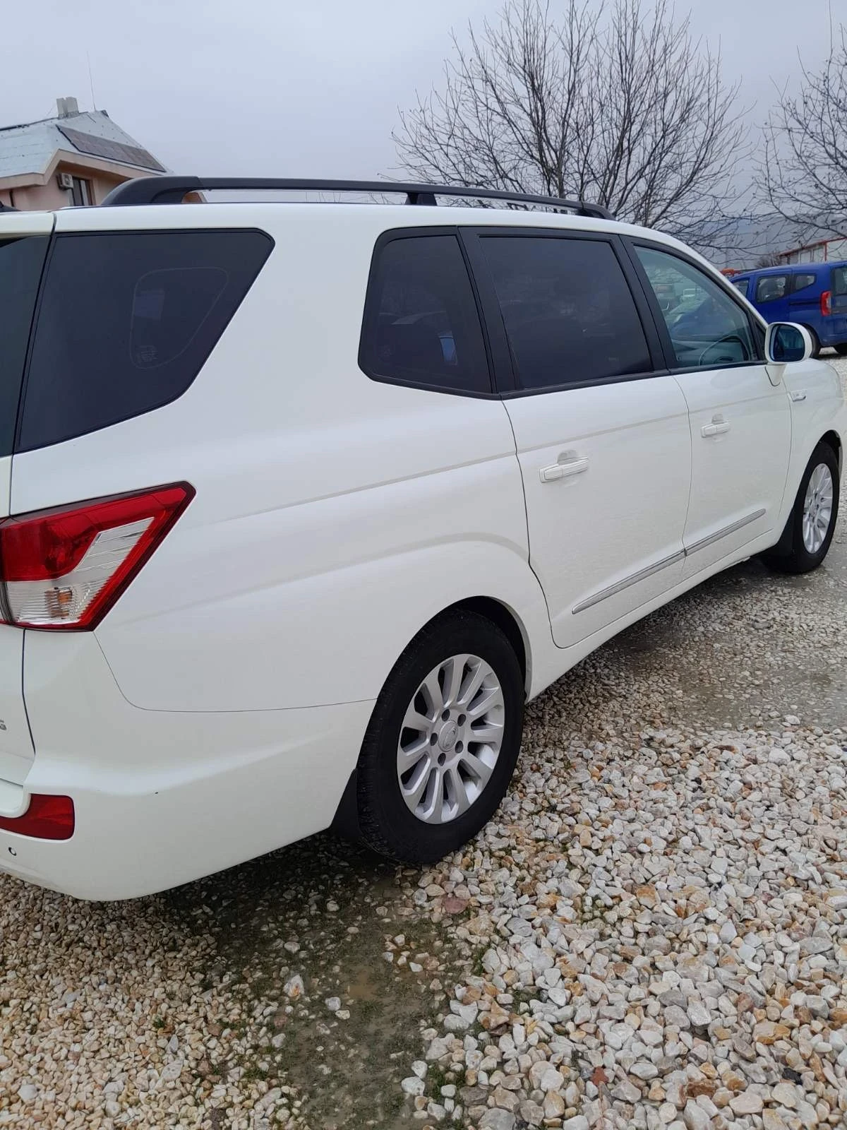 SsangYong Rodius, снимка 4 - Автомобили и джипове - 55885721